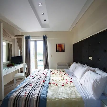 Апарт-отель Mantinia Bay