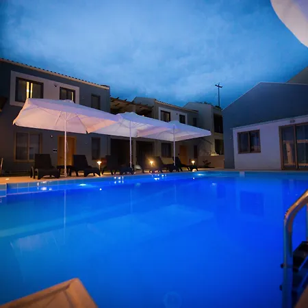 Aparthotel Mantinia Bay 3*