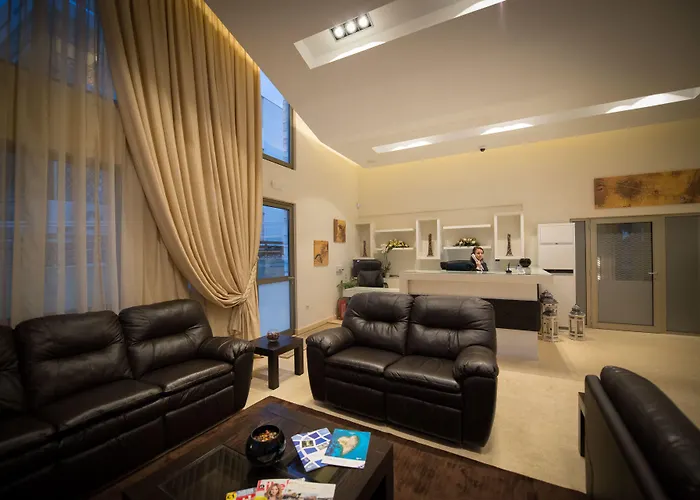 Ξενοδοχείο με διαμερίσματα Mantinia Bay 3*