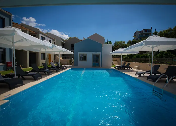 Aparthotel Mantinia Bay 3*