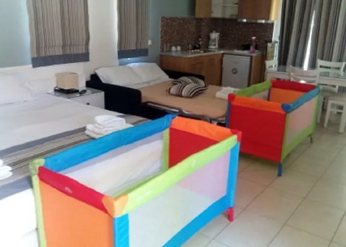 Aparthotel Mantinia Bay